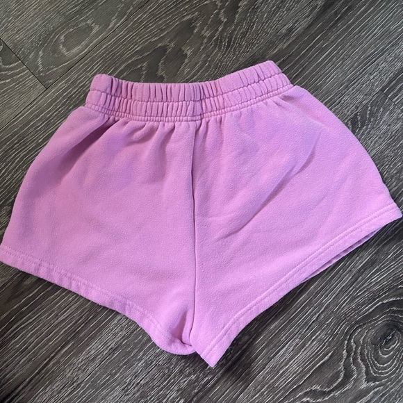 🍒PINK SWEAT SHORTS - SIZE SMALL - Picture 7 of 9